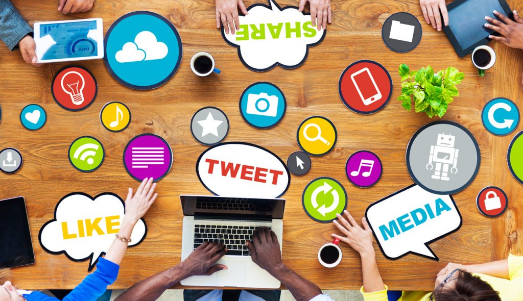 SOCIAL MEDIA 11
